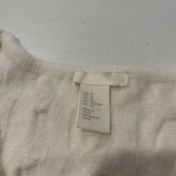 Oversized H&M Size Medium Chunky Ivory Rib Cable Knit Sweater Thick - Picture 6 of 7